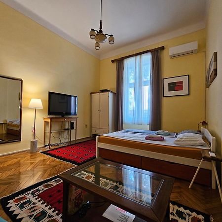 Cricket 2 Hostel Beograd Ngoại thất bức ảnh
